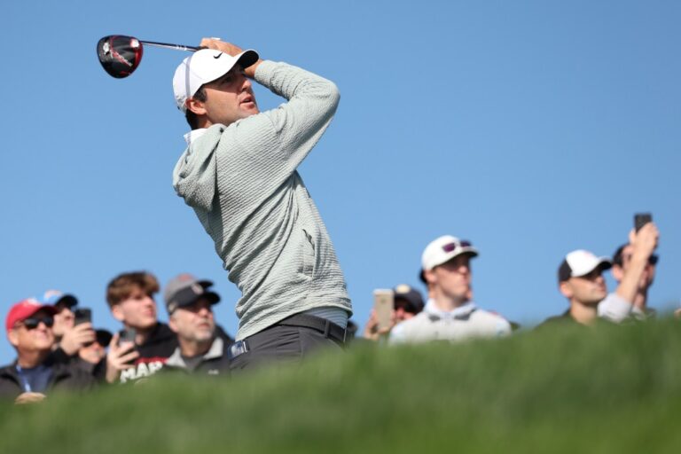 World No. 1 soars up leaderboard – Monterey Herald