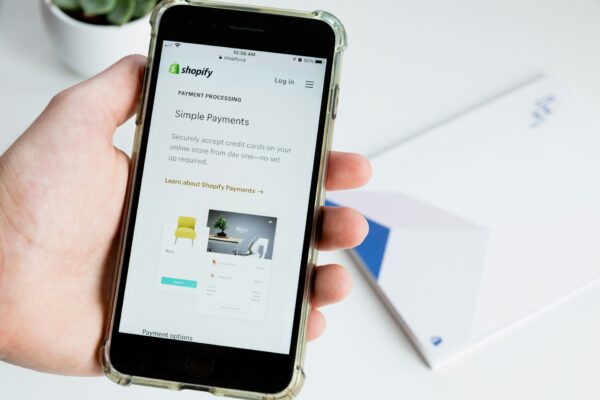 Shopify website marketing strategies: Drive traffic and convert visitors to customers